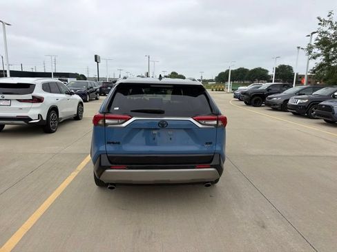 Used 2025 Toyota RAV4 XSE w/ Advanced Technology Package AWD/4WD image 5