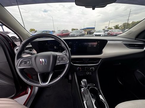 Used 2024 Buick Encore GX Preferred image 9