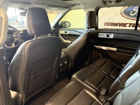 Used 2021 Ford Explorer Limited w/ Hybrid Equipment Group 310A image 17