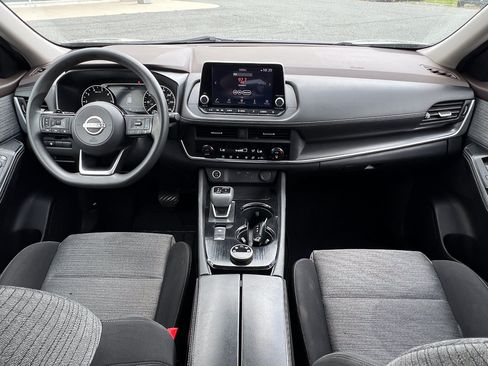 Used 2023 Nissan Rogue SV AWD/4WD image 29