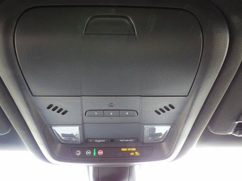 Used 2024 Chevrolet Blazer Premier w/ Enhanced Convenience Package AWD/4WD image 31