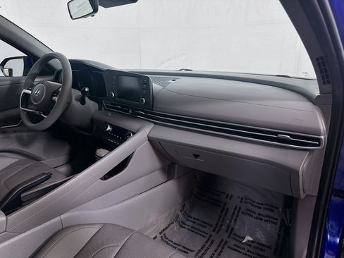 Used 2023 Hyundai Elantra SEL FWD image 26