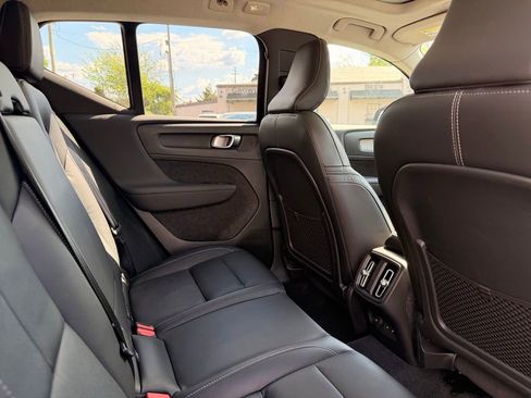 Used 2023 Volvo XC40 B5 Plus w/ Protection Package Premier AWD/4WD image 17