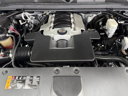 Used 2018 Cadillac Escalade Luxury AWD/4WD image 58