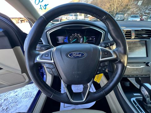 Used 2013 Ford Fusion SE image 10