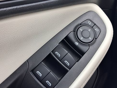 Used 2021 Buick Encore GX Preferred w/ Cold Weather Comfort Package FWD image 13