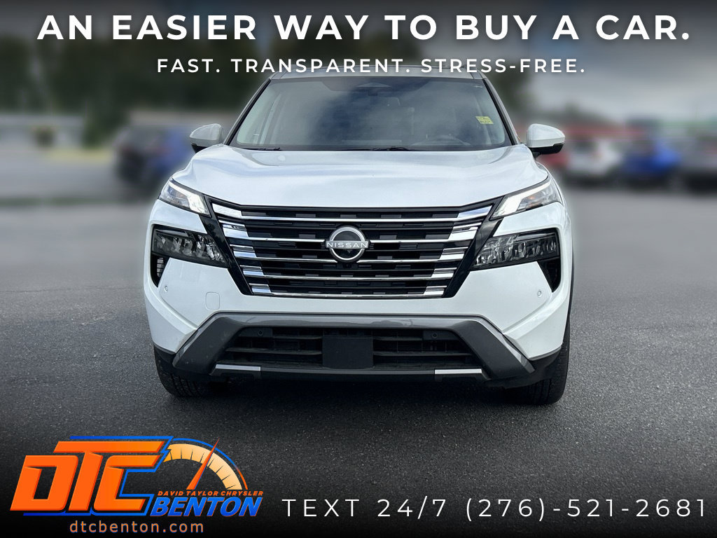 Used 2025 Nissan Rogue SL w/ Tech Package FWD image 8