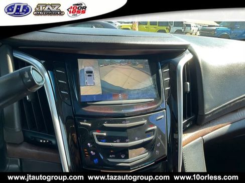 Used 2019 Cadillac Escalade Luxury RWD image 23