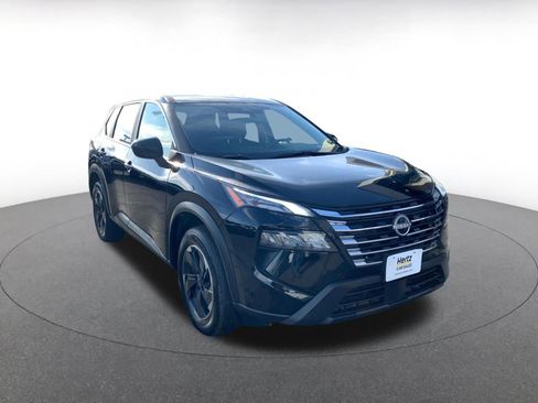 Used 2025 Nissan Rogue SV AWD/4WD image 1