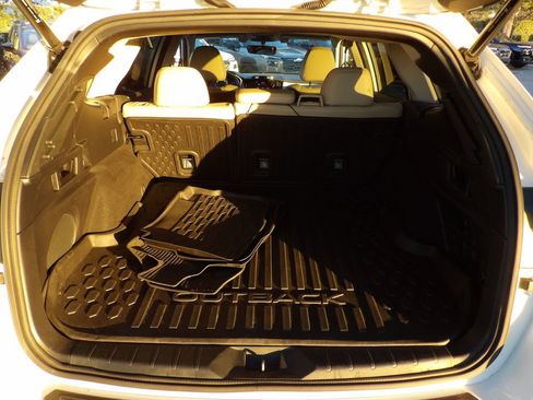 Used 2020 Subaru Outback Limited w/ Popular Package #2 image 31