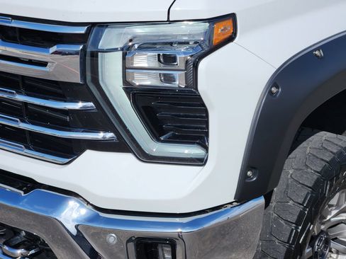 Used 2024 Chevrolet Silverado 2500 LTZ w/ LTZ Texas Edition AWD/4WD image 8