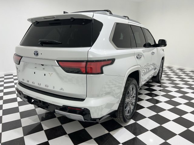Used 2024 Toyota Sequoia Capstone AWD/4WD image 5