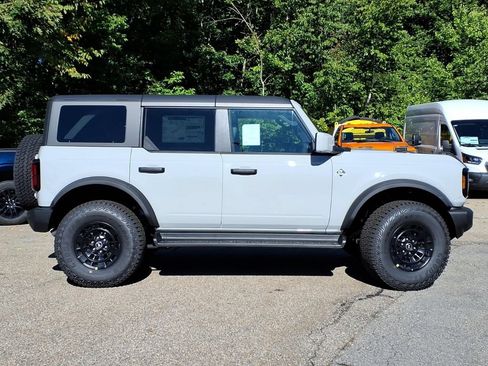 New 2026 Ford Bronco Outer Banks w/ Sasquatch Package AWD/4WD image 4