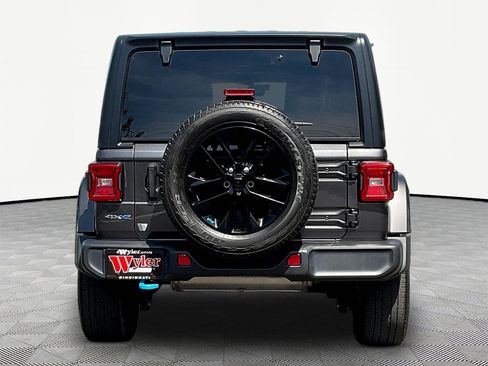 Used 2023 Jeep Wrangler Unlimited Sahara AWD/4WD image 5