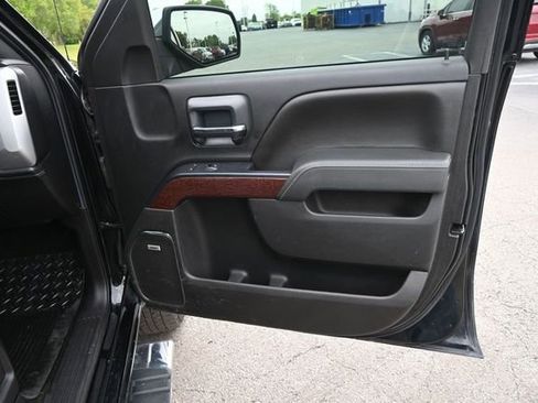 Used 2016 GMC Sierra 2500 SLT w/ Duramax Plus Package AWD/4WD image 20