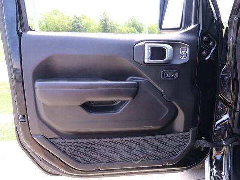 Used 2021 Jeep Wrangler Unlimited Rubicon AWD/4WD image 45
