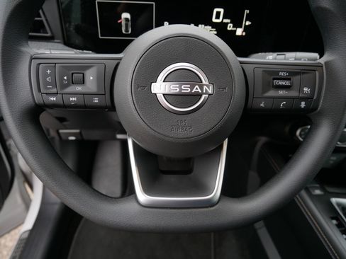 Certified 2025 Nissan Kicks SV w/ Illumination Package image 25