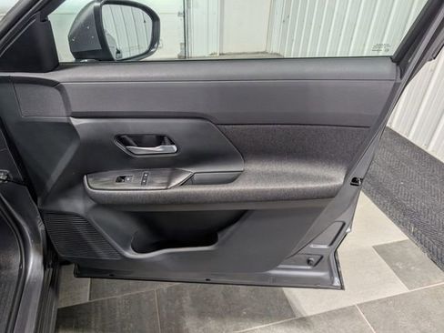 Used 2025 Nissan Kicks SV image 23