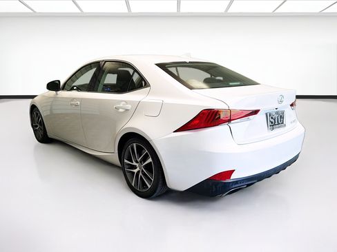 Used 2019 Lexus IS 300 RWD image 6