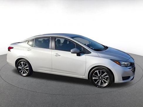Used 2025 Nissan Versa SV image 16
