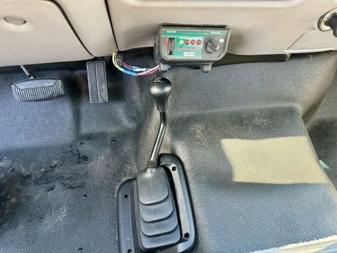 Used 2000 Ford F250 XL image 22