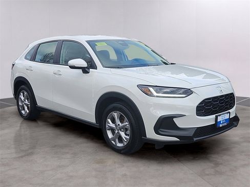 Certified 2024 Honda HR-V LX image 3