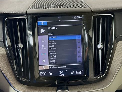 Used 2019 Volvo XC60 T6 Inscription w/ Protection Package Premier image 18