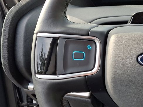 Certified 2025 Ford Expedition Active AWD/4WD image 24