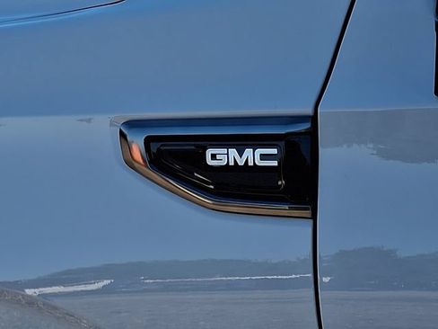 Used 2023 GMC Yukon AT4 AWD/4WD image 10