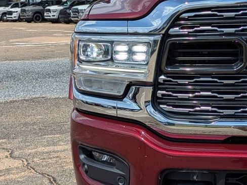 Used 2022 RAM 2500 Limited w/ Towing Technology Group AWD/4WD image 9