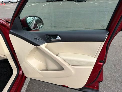 Used 2016 Volkswagen Tiguan S AWD/4WD image 37