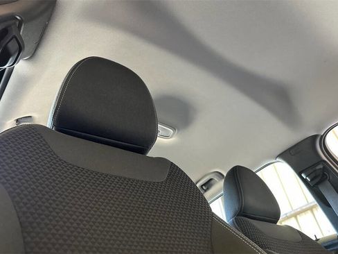 Used 2023 Chevrolet Bolt EUV LT w/ Driver Confidence Package image 17