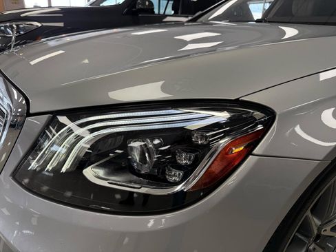 Used 2019 Mercedes-Benz S 560 Sedan image 32