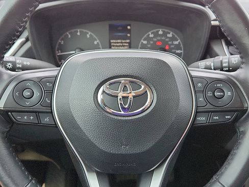 Used 2023 Toyota Corolla Cross LE FWD image 11