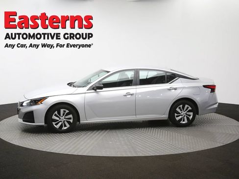 Used 2024 Nissan Altima 2.5 S FWD image 58