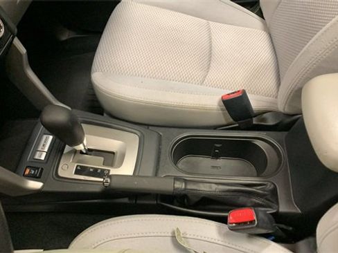 Used 2018 Subaru Forester 2.5i Premium w/ All-Weather Package image 37