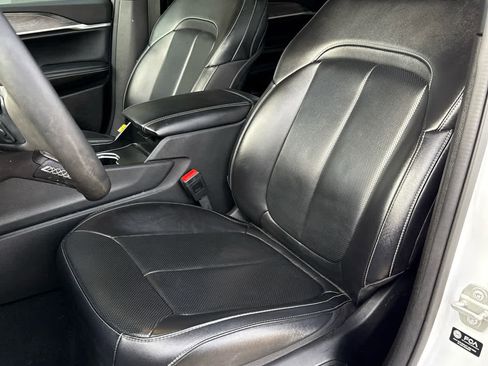 Used 2024 Jeep Grand Cherokee L Limited w/ Luxury Tech Group II image 11