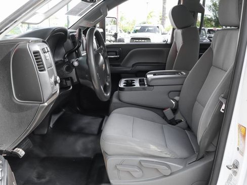 Used 2018 Chevrolet Silverado 2500 W/T w/ WT Convenience Package image 18