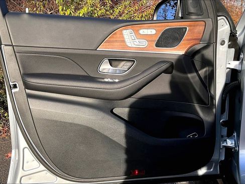 Certified 2025 Mercedes-Benz GLE 350 4MATIC image 18