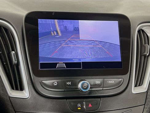 Used 2022 Chevrolet Malibu LS w/ Driver Confidence Package II FWD image 13