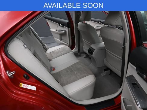 Used 2014 Toyota Camry XLE w/ Leather Package FWD image 32