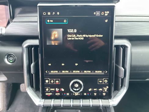 Certified 2025 GMC Acadia Elevation w/ Elevation Premium Package image 13