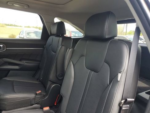 Certified 2024 Kia Sorento SX FWD image 11