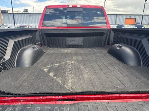 Used 2015 RAM 2500 Tradesman w/ Chrome Appearance Group AWD/4WD image 19