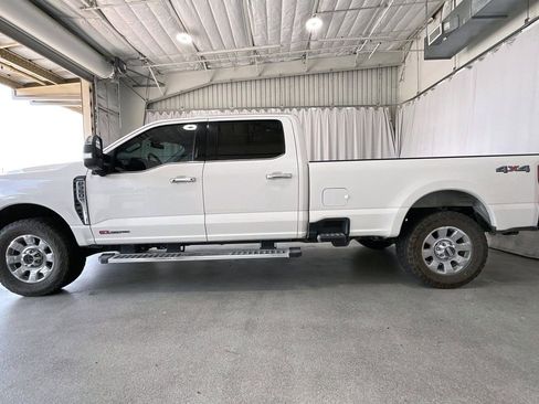 Used 2024 Ford F350 Lariat w/ Chrome Package image 26