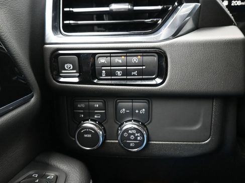 Used 2025 GMC Yukon Denali image 20