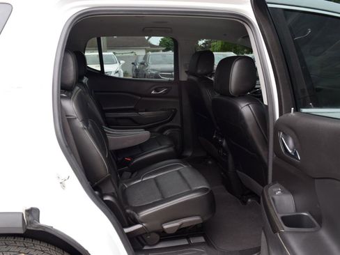 Used 2021 GMC Acadia SLT FWD image 38