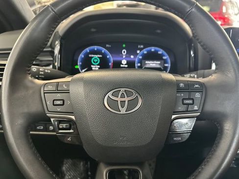 Used 2025 Toyota Camry XSE FWD image 25