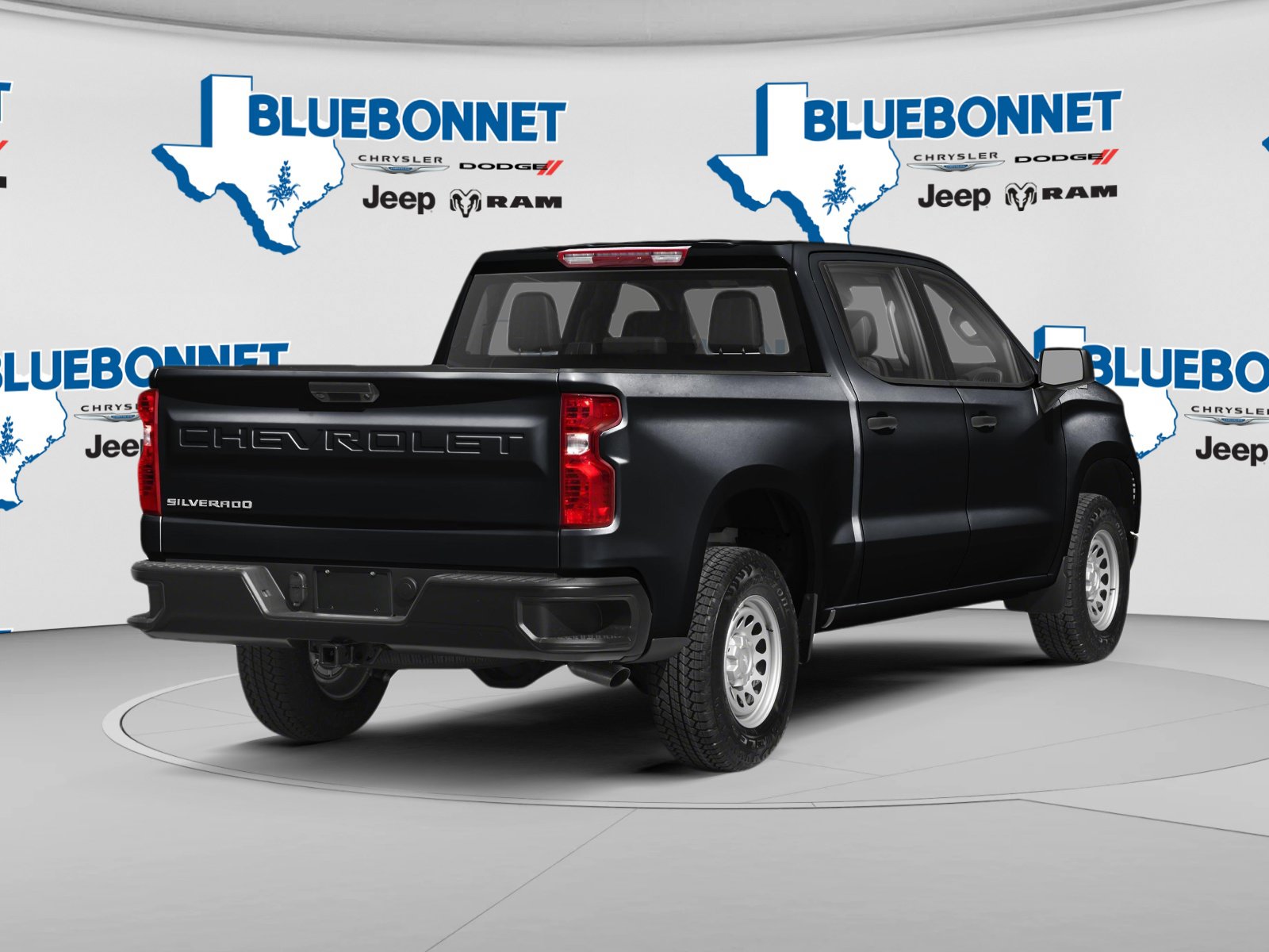 Used 2022 Chevrolet Silverado 1500 LT RWD image 2