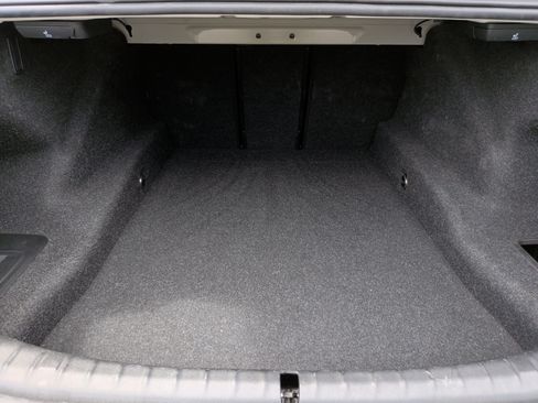 Used 2022 BMW M550i xDrive w/ Dynamic Handling Package image 38